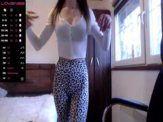 Live sex webcam photo for Sweet4you_ #271559170