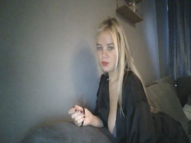 Live sex webcam photo for TILLY2021 #271563058