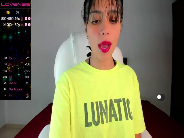 Live sex webcam photo for AnneliseWalk #271566284