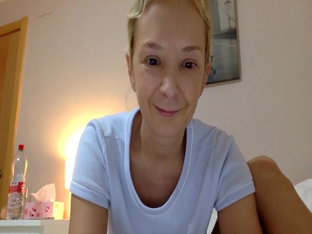 Live sex webcam photo for Aimee_Angel #271564567