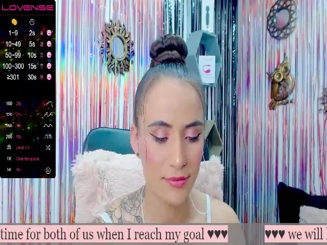 Live sex webcam photo for Avaa22_ #271568697