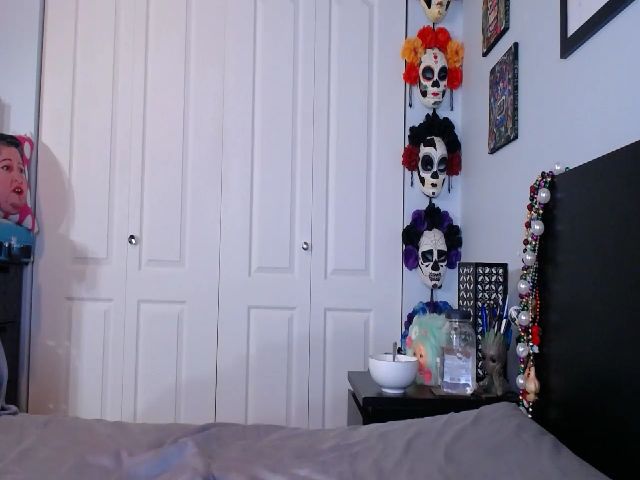 Live sex webcam photo for abustybabe #271568226