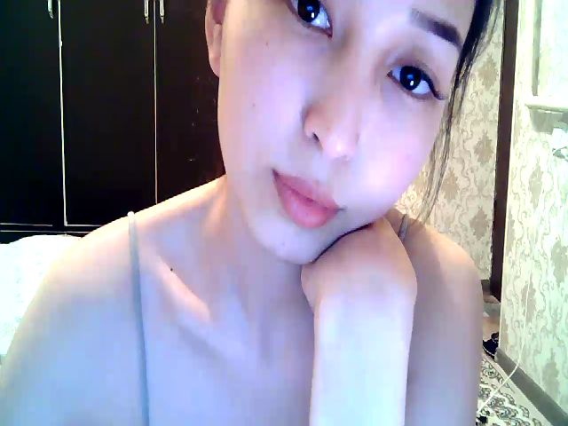 Live sex webcam photo for MissMolly____ #271568655