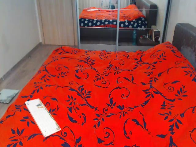 Live sex webcam photo for HotPrincess28 #271568583