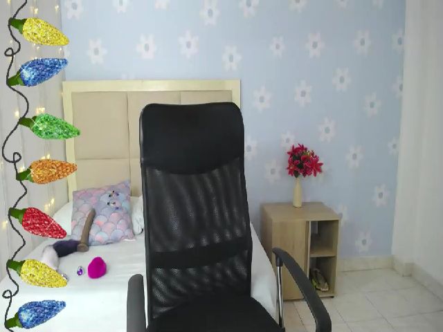 Live sex webcam photo for Camila_xx #271568391