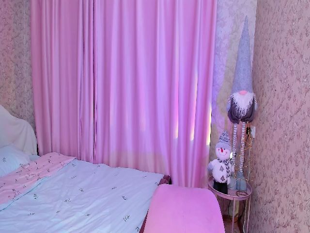 Live sex webcam photo for Red_Canary #271569592