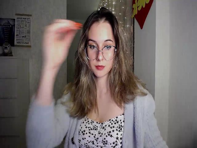 Live sex webcam photo for NewMellow #271568460