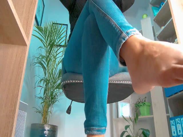 Live sex webcam photo for Angeelica22 #271569447