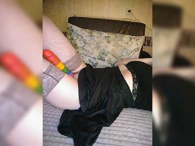 Live sex webcam photo for SiaKriSti #271574354