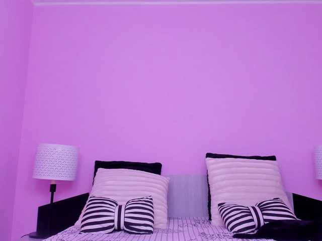 Live sex webcam photo for JuliaHayes90 #271570827