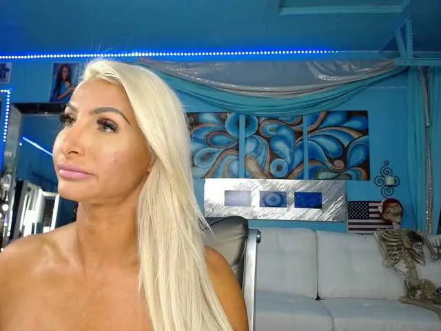 Live sex webcam photo for adrianna_fox #287953281