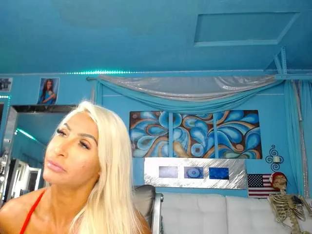 Live sex webcam photo for adrianna_fox #287953282