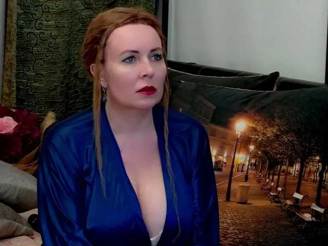 Live sex webcam photo for IvettaShine #271577570