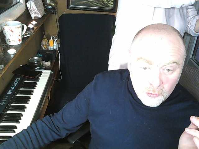Live sex webcam photo for Addams-Family #271581633