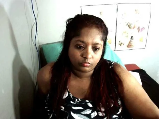 Live sex webcam photo for Indiantasha #287986267