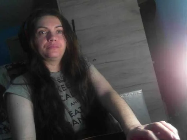 Live sex webcam photo for YourDesire36 #271571036
