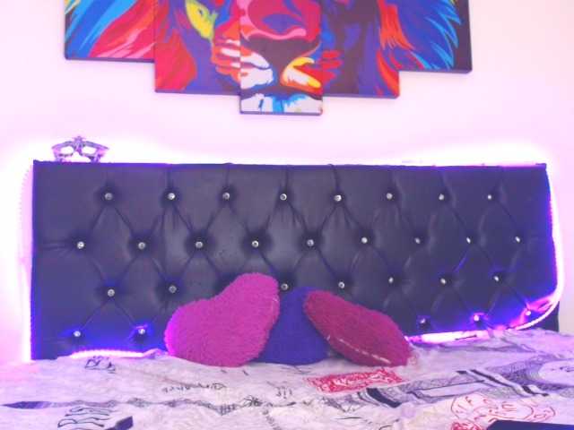 Live sex webcam photo for passionwine #271574912