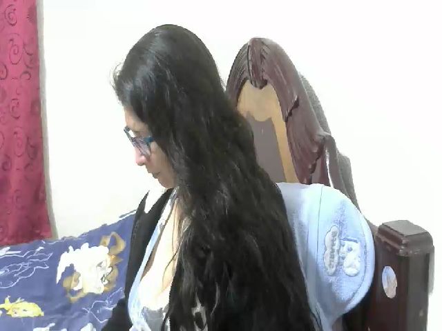 Live sex webcam photo for Latin__mature #271576541