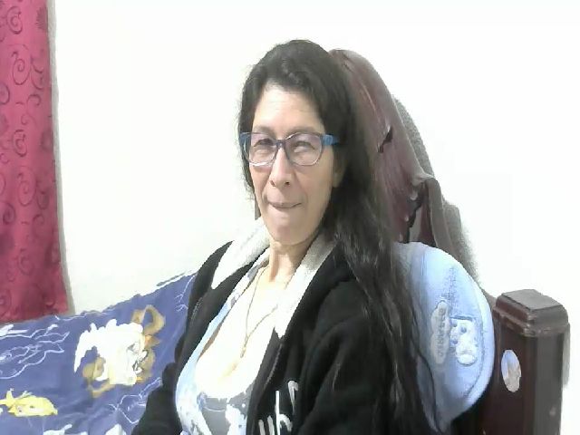 Live sex webcam photo for Latin__mature #271576702