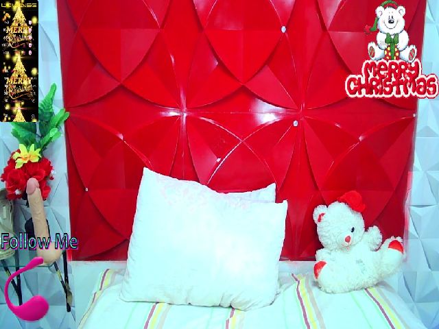 Live sex webcam photo for Saraxsexy #271584206