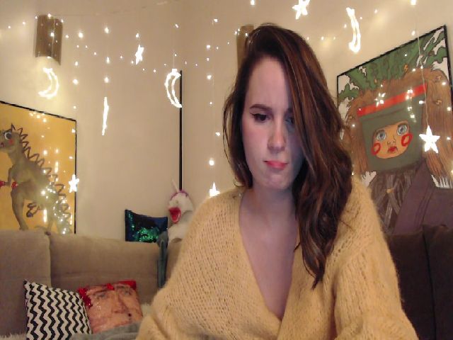 Live sex webcam photo for LizzyPeach #271585545
