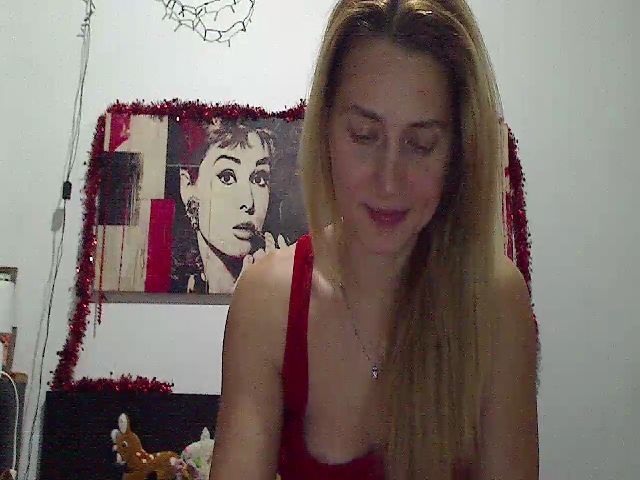 Live sex webcam photo for MonicaDiamond #271586206