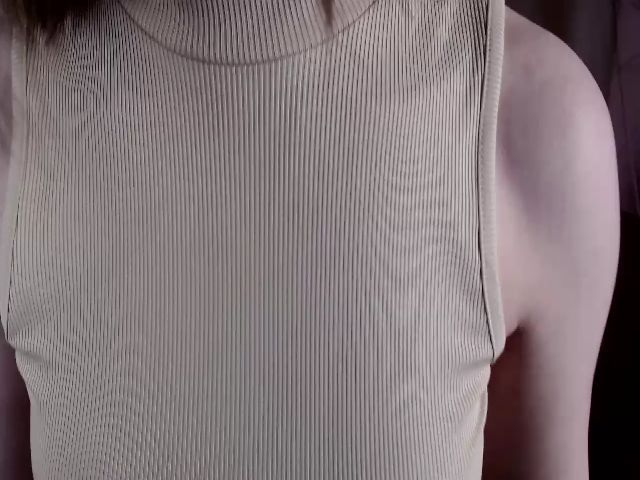 Live sex webcam photo for Sendmeanange1 #271572199