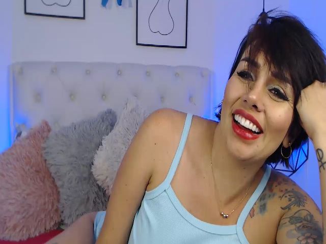 Live sex webcam photo for Candy_rose_ #271573543