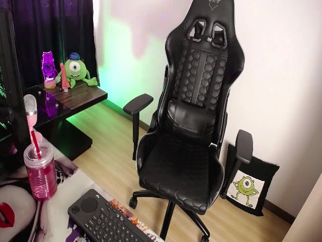 Live sex webcam photo for BiancaMiller #271579434