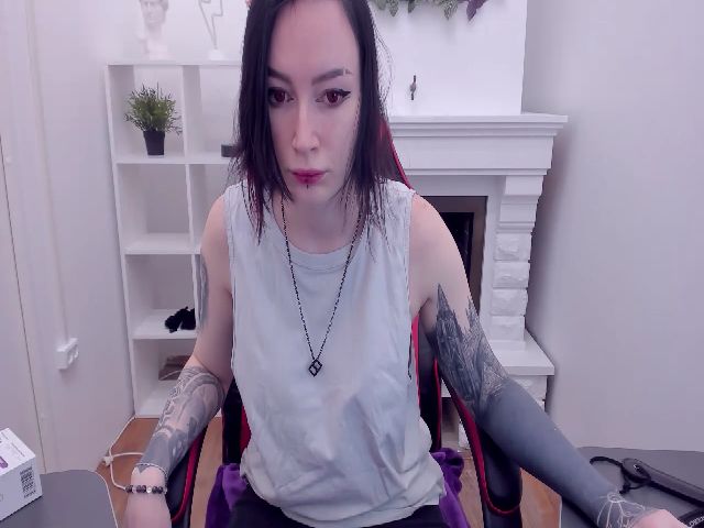 Live sex webcam photo for HelenCarter #271584679