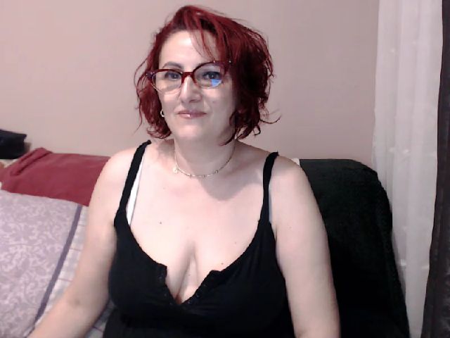 Live sex webcam photo for Elssye #271573138