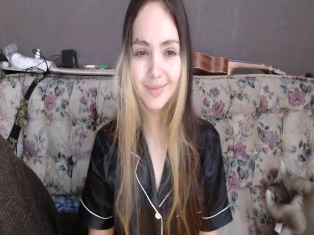 Live sex webcam photo for Elf_Angelina_ #271575573