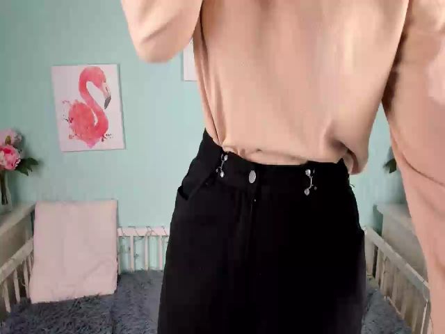 Live sex webcam photo for LiliaMorris #271581031