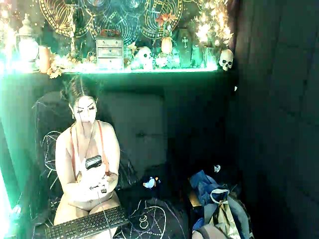 Live sex webcam photo for AdrianaGarcix #271585312