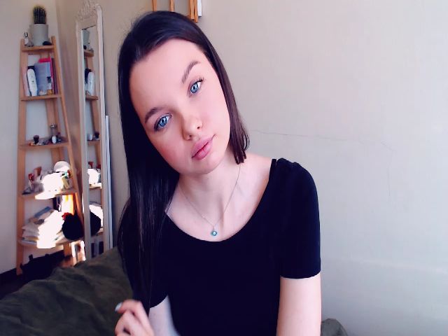Live sex webcam photo for LesliParker #271576516