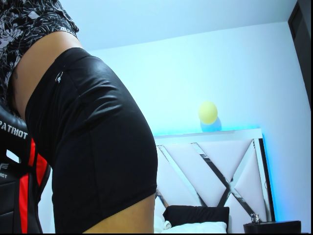 Live sex webcam photo for Rosesmith1x #271573271