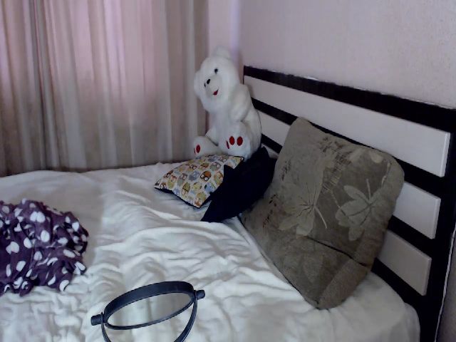 Live sex webcam photo for Sue_Cute #271573460