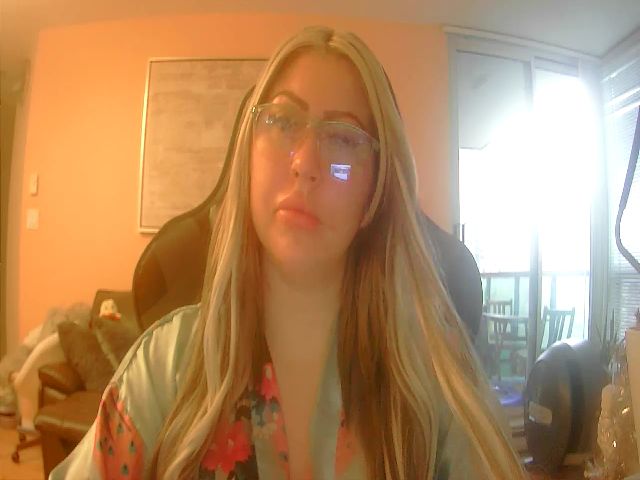Live sex webcam photo for Shinebrightxx #271584941