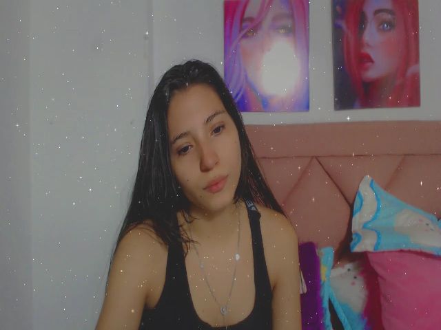 Live sex webcam photo for Emma_18x #271585093