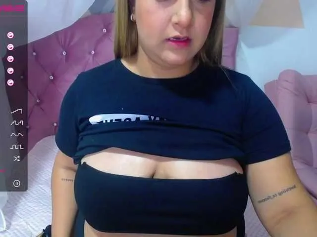 Live sex webcam photo for MelaniRice #271578413