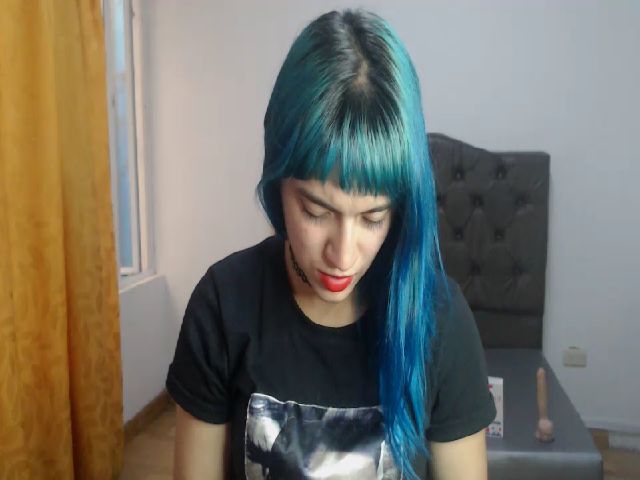 Live sex webcam photo for Carolinforbes #271585724