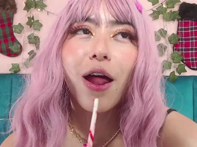 Live sex webcam photo for LennaHale #271574595