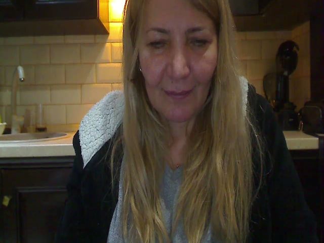 Live sex webcam photo for HeyHeyGrey #271575997