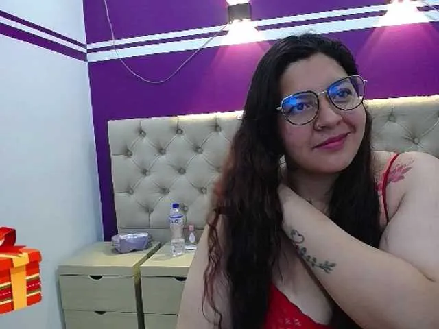 Live sex webcam photo for JassLover #271582892