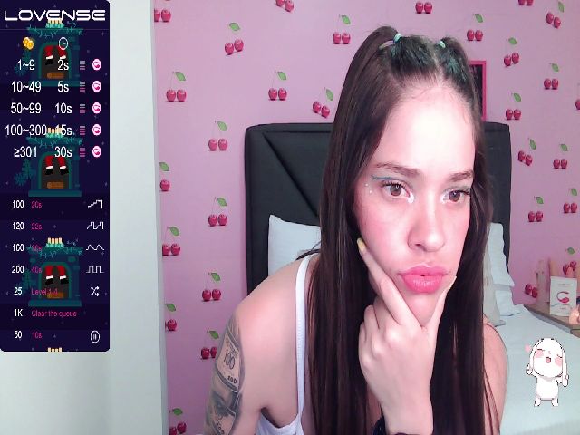 Live sex webcam photo for Zoe69__xx #271585796