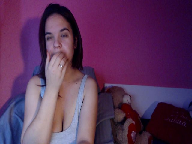 Live sex webcam photo for Ella_Diamond #271575526