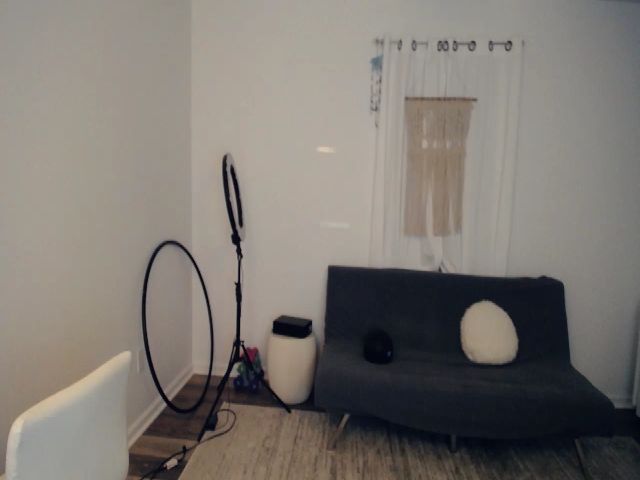 Live sex webcam photo for AnnaLand #271573070