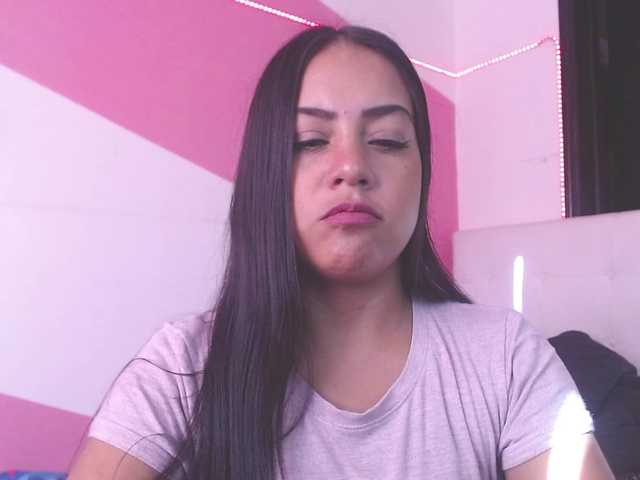 Live sex webcam photo for eva-hot #271578514