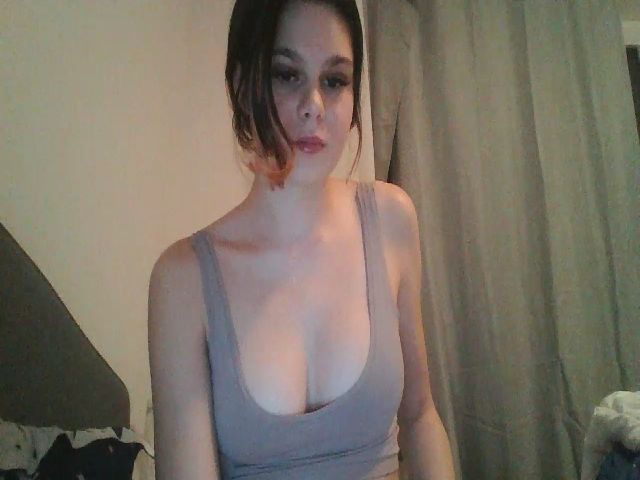 Live sex webcam photo for AriahKiss #271585018