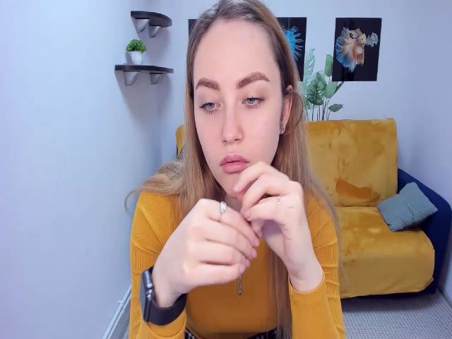 Live sex webcam photo for SeveiGold #271580280